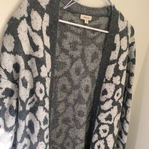 SOLD | Leopard cardigan